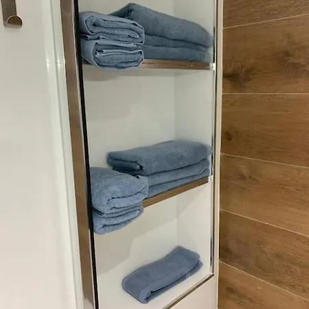 Apartment Dreams *
